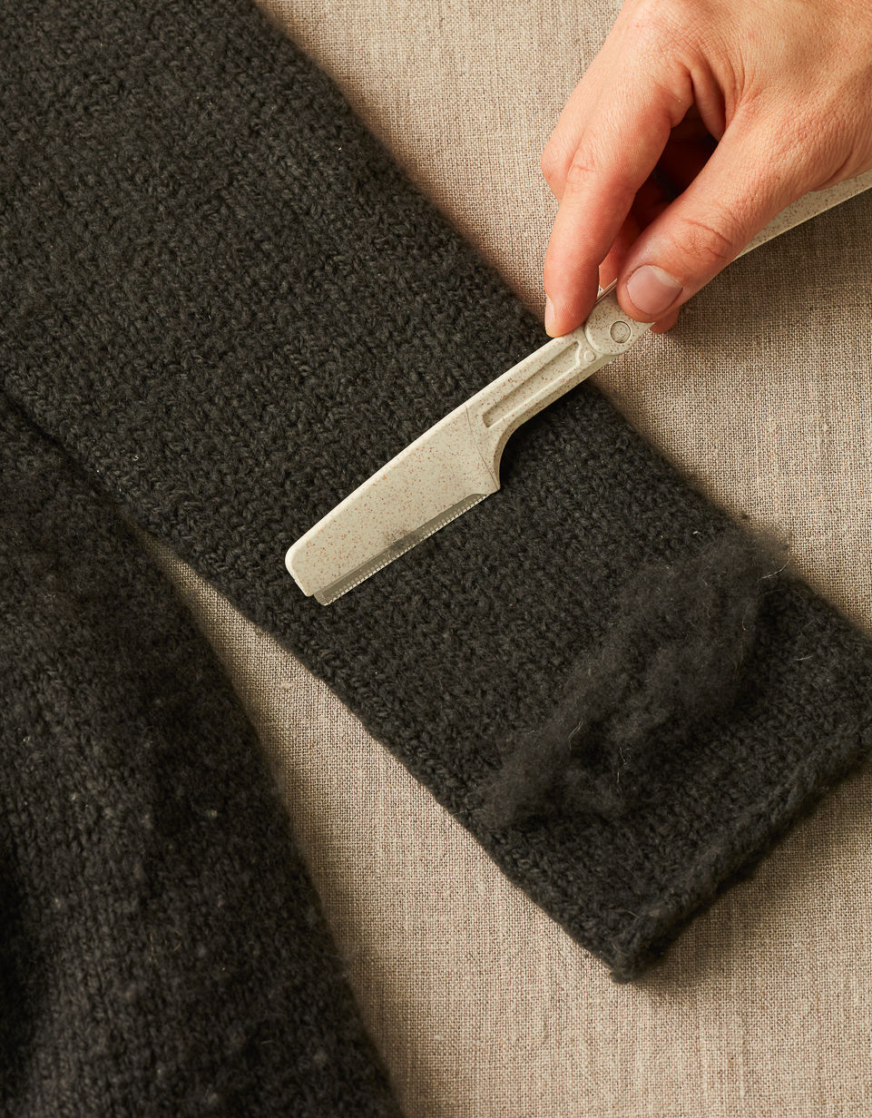 Cocoknits Fuzz Off Comb - Image 2