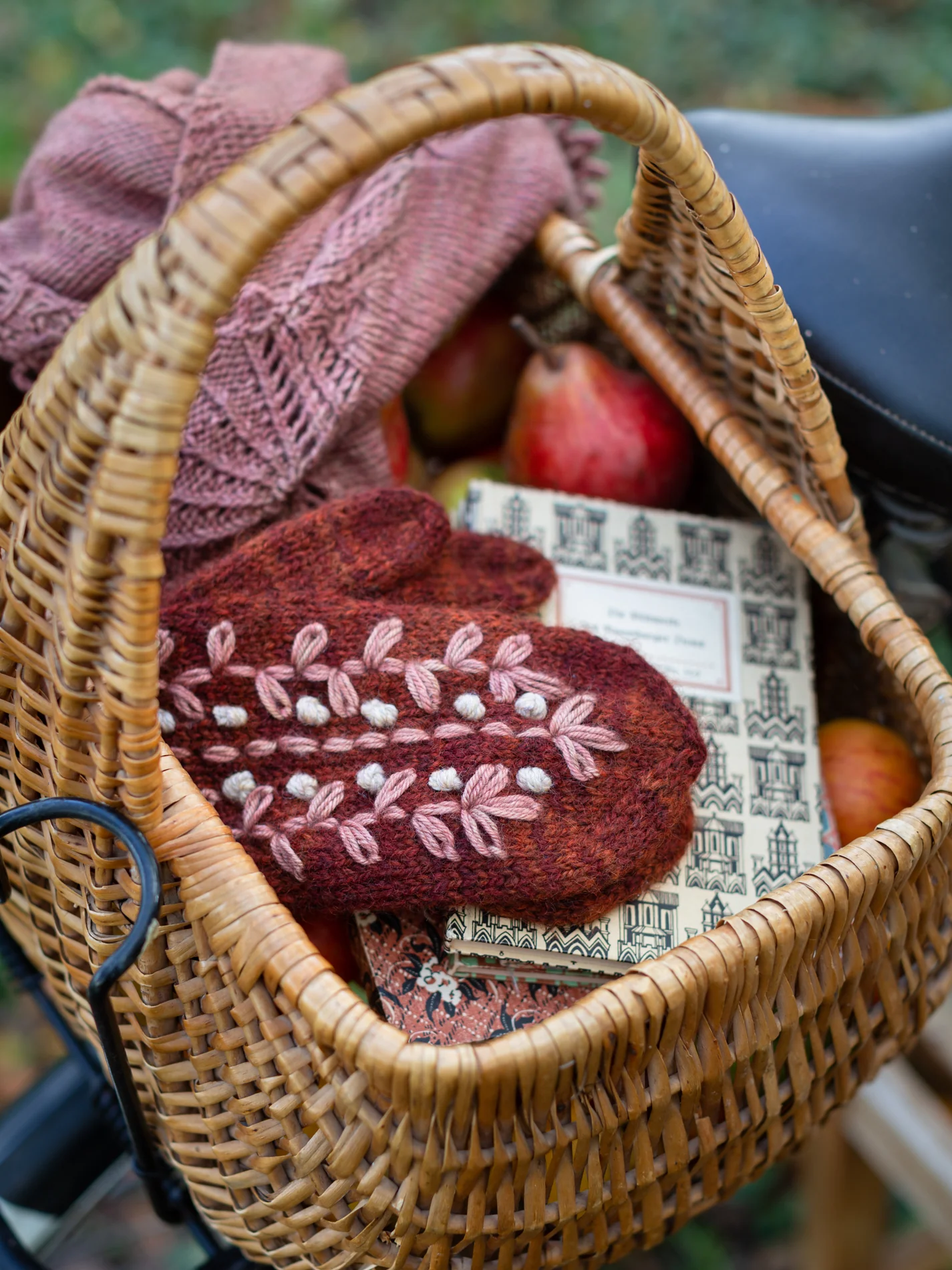 Embroidery on Knits by Judit Gummlich - Image 9