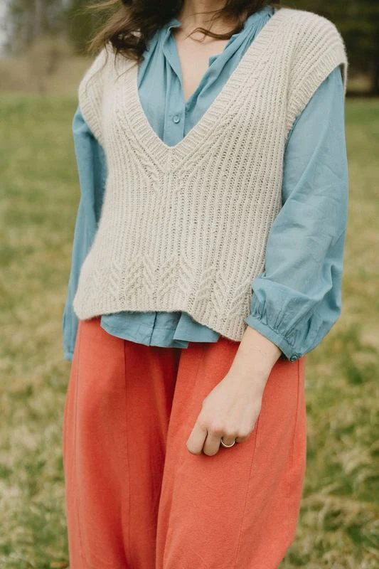 Field Notes: 20 Textured Knits for Everyday Beauty by Olga Putano - Image 10