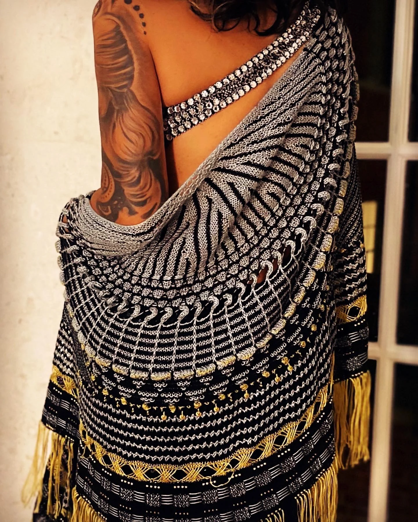 Monochrome Shawlography Shawl Kit - Image 2