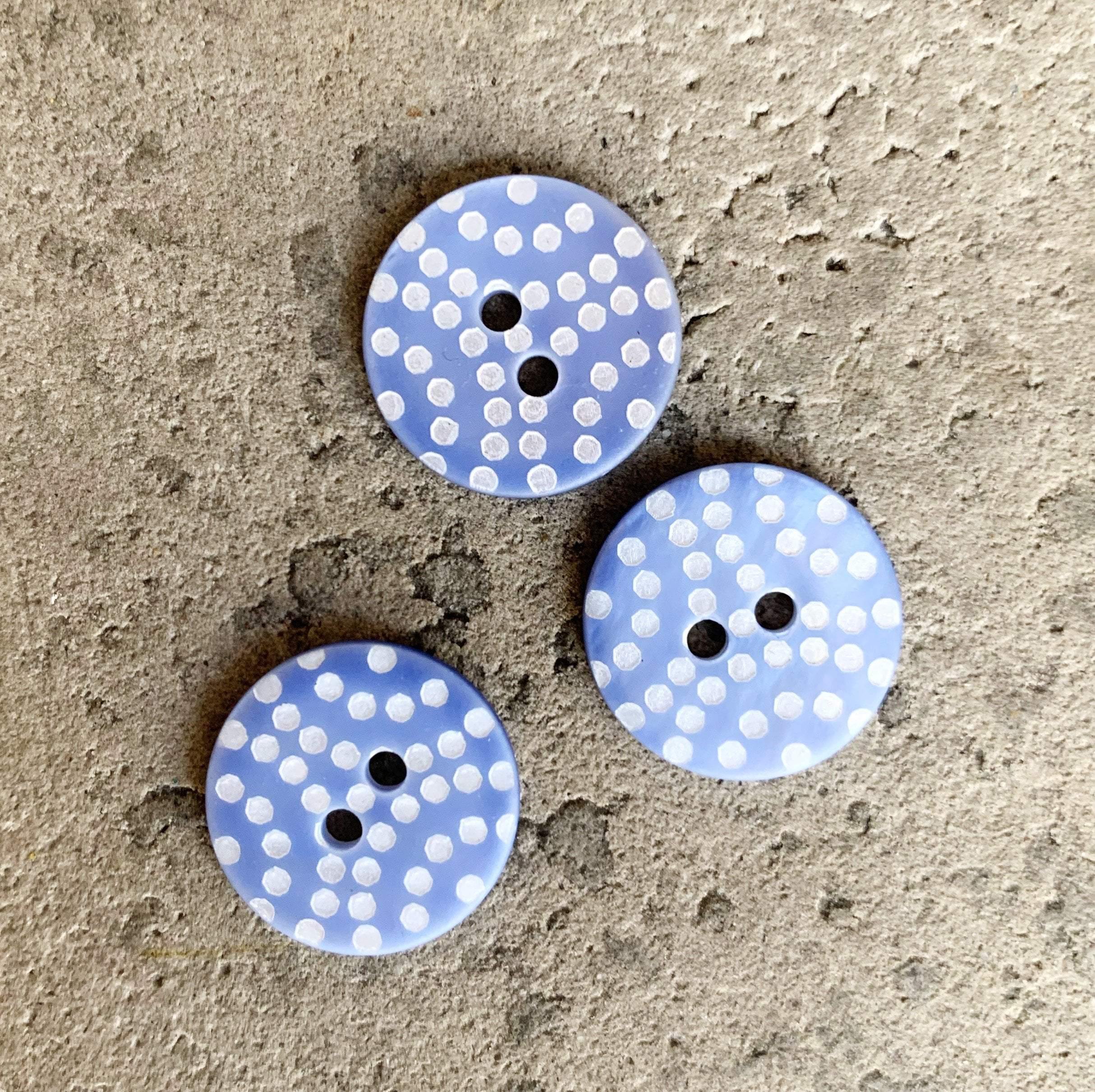 18mm - Cornflower Blue with Dots