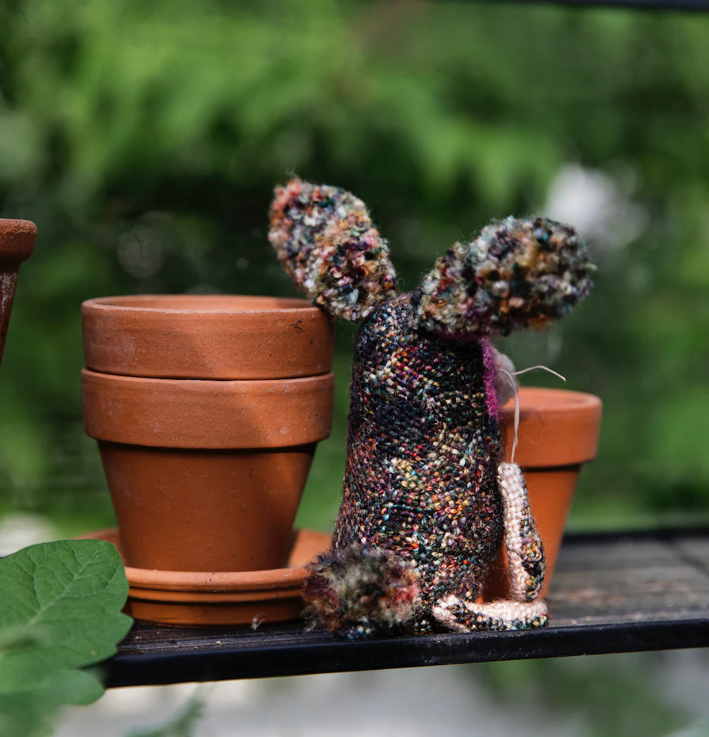 Tiny Friends: A Guide to Mosaic Embroidery by Tomomi Mimura - Image 2
