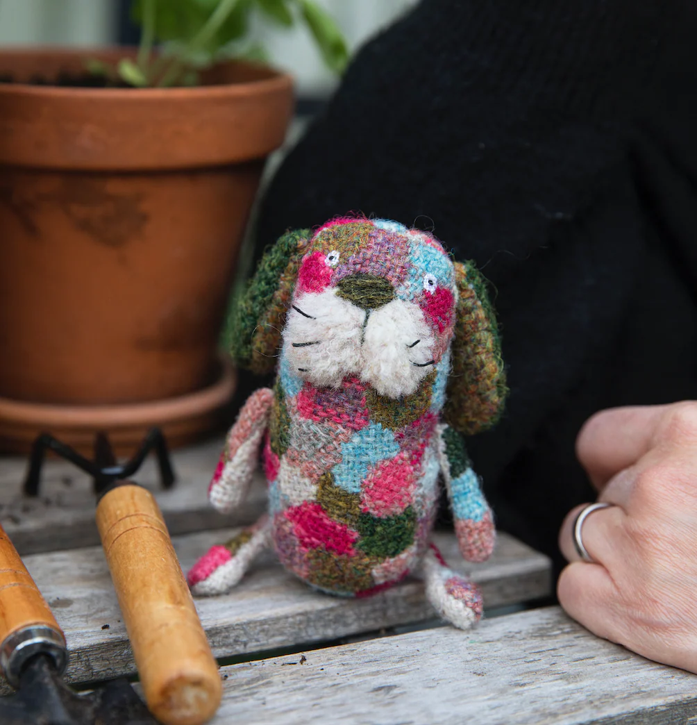 Tiny Friends: A Guide to Mosaic Embroidery by Tomomi Mimura - Image 7
